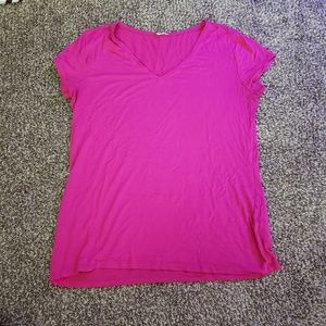 Hot pink v-neck tee